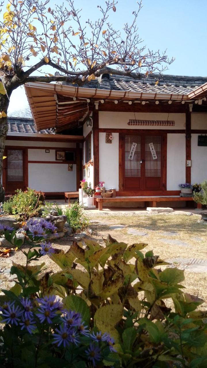 Gyeongju Guesthouse Huewon Bagian luar foto