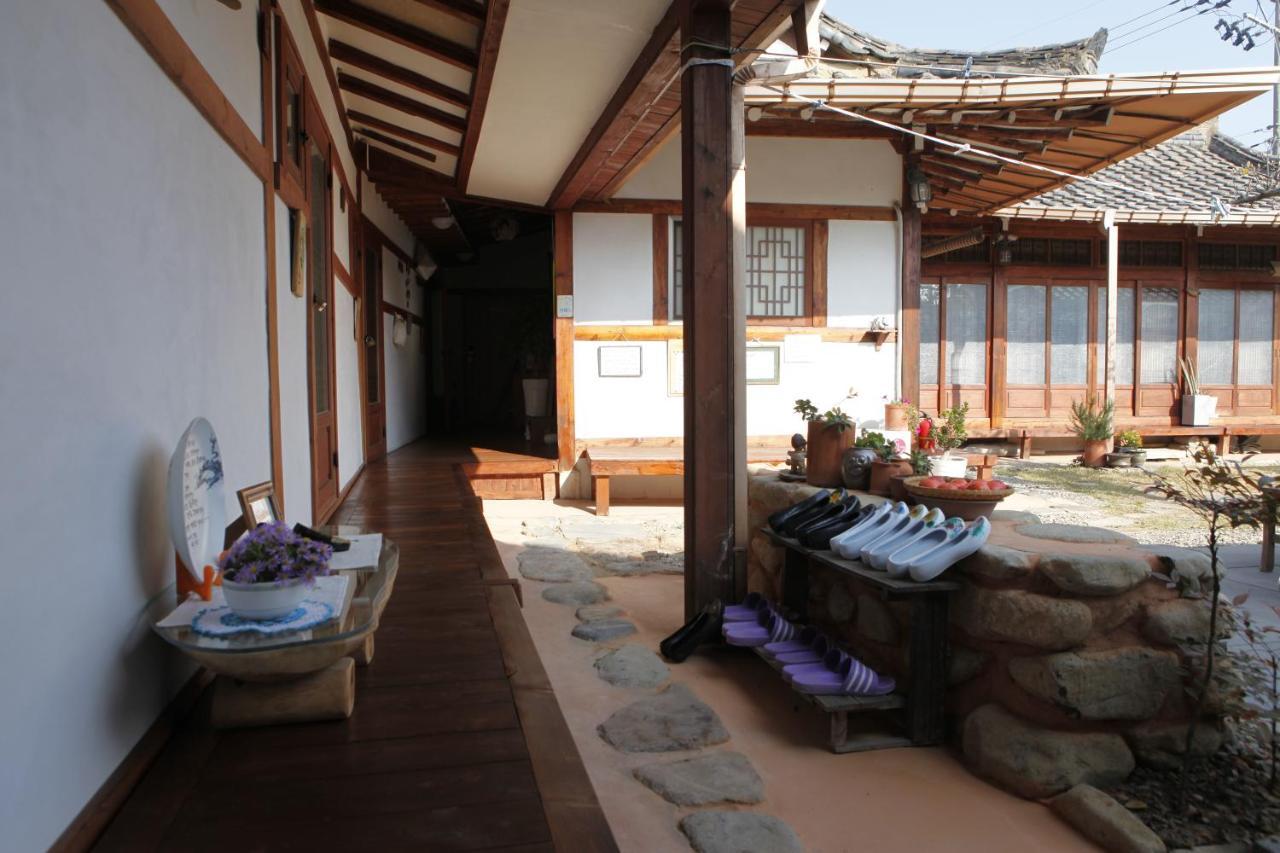 Gyeongju Guesthouse Huewon Bagian luar foto
