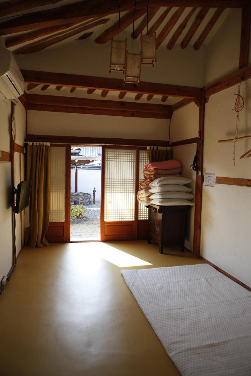 Gyeongju Guesthouse Huewon Bagian luar foto