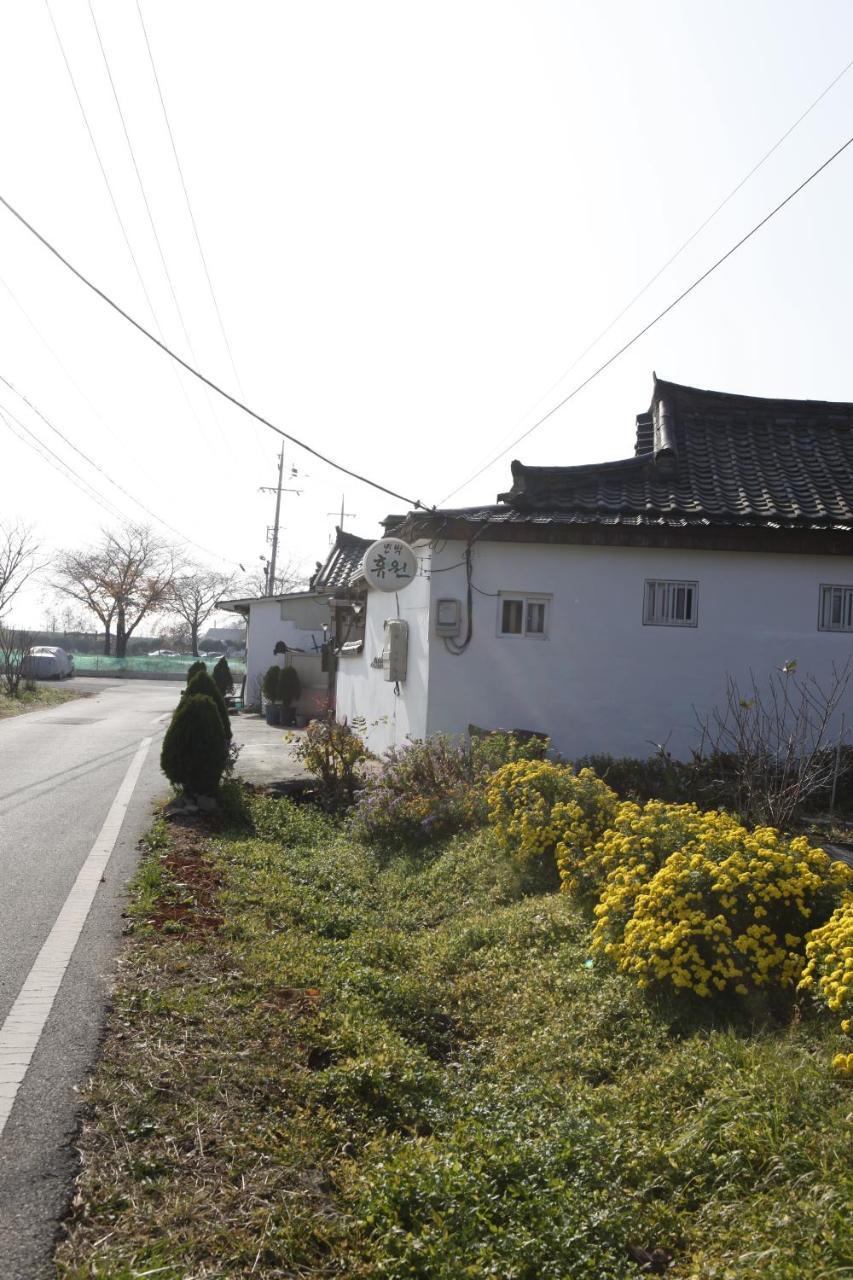 Gyeongju Guesthouse Huewon Bagian luar foto