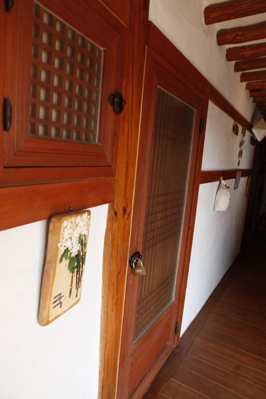 Gyeongju Guesthouse Huewon Bagian luar foto